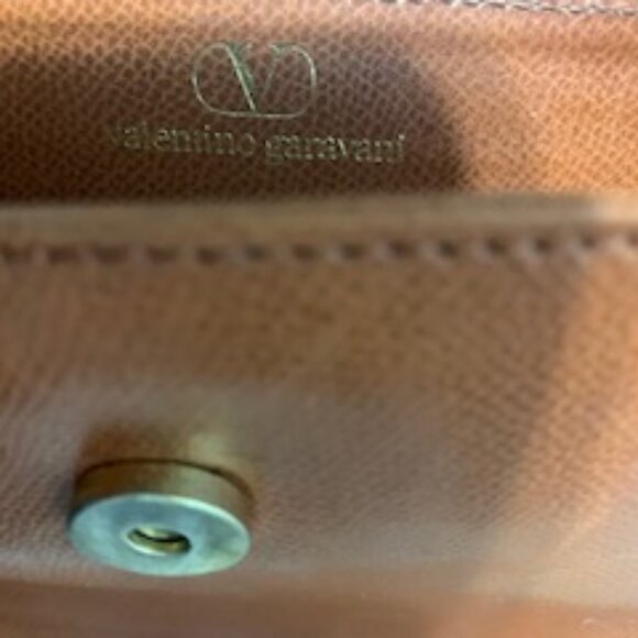 Valentino Garavani Vintage Shoulder Bag - Picture 3 of 9